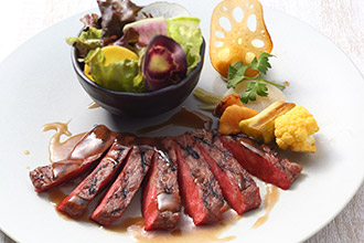 知多牛ロース肉のステーキ