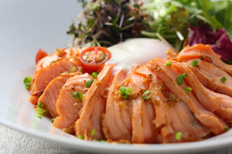 炙りサーモン丼